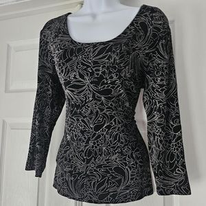 Whimsigoth 3/4 sleeve patterned blouseSize 1 in chicos (small), but fits a larg